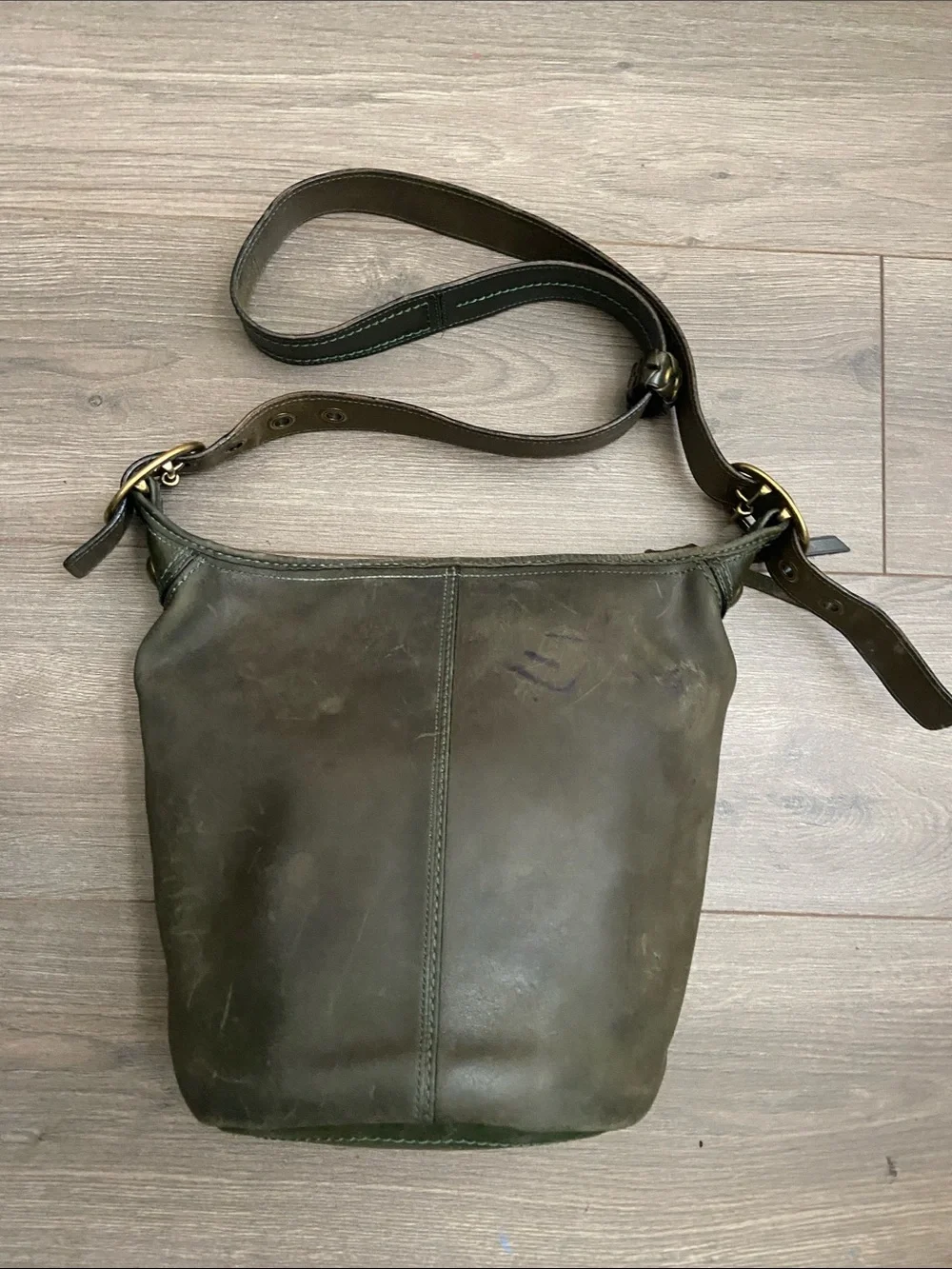 COACH RARE VINTAGE HUNTER FOREST GREEN BUCKET CROSSBODY BAG BLEECKER